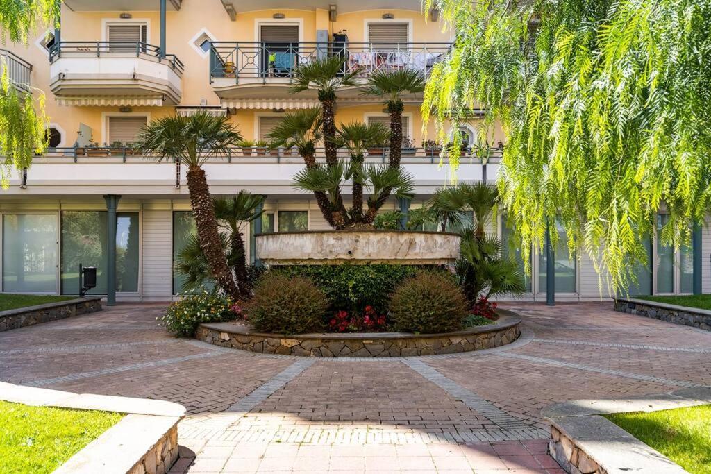 Centrale Vicino Spiagge E Ciclabile + Box-Auto ! Apartment Arma di Taggia Exterior photo