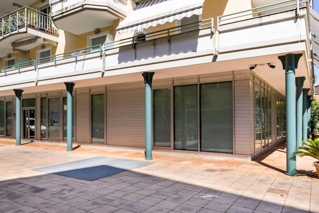 Centrale Vicino Spiagge E Ciclabile + Box-Auto ! Apartment Arma di Taggia Exterior photo