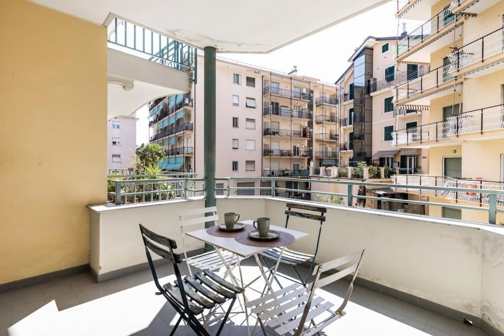 Centrale Vicino Spiagge E Ciclabile + Box-Auto ! Apartment Arma di Taggia Exterior photo