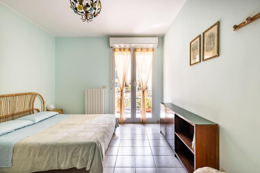 Centrale Vicino Spiagge E Ciclabile + Box-Auto ! Apartment Arma di Taggia Exterior photo